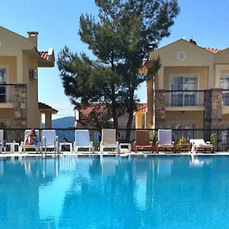 Emerald 9, Large 3 Bed, 3 Ensuite Villa *